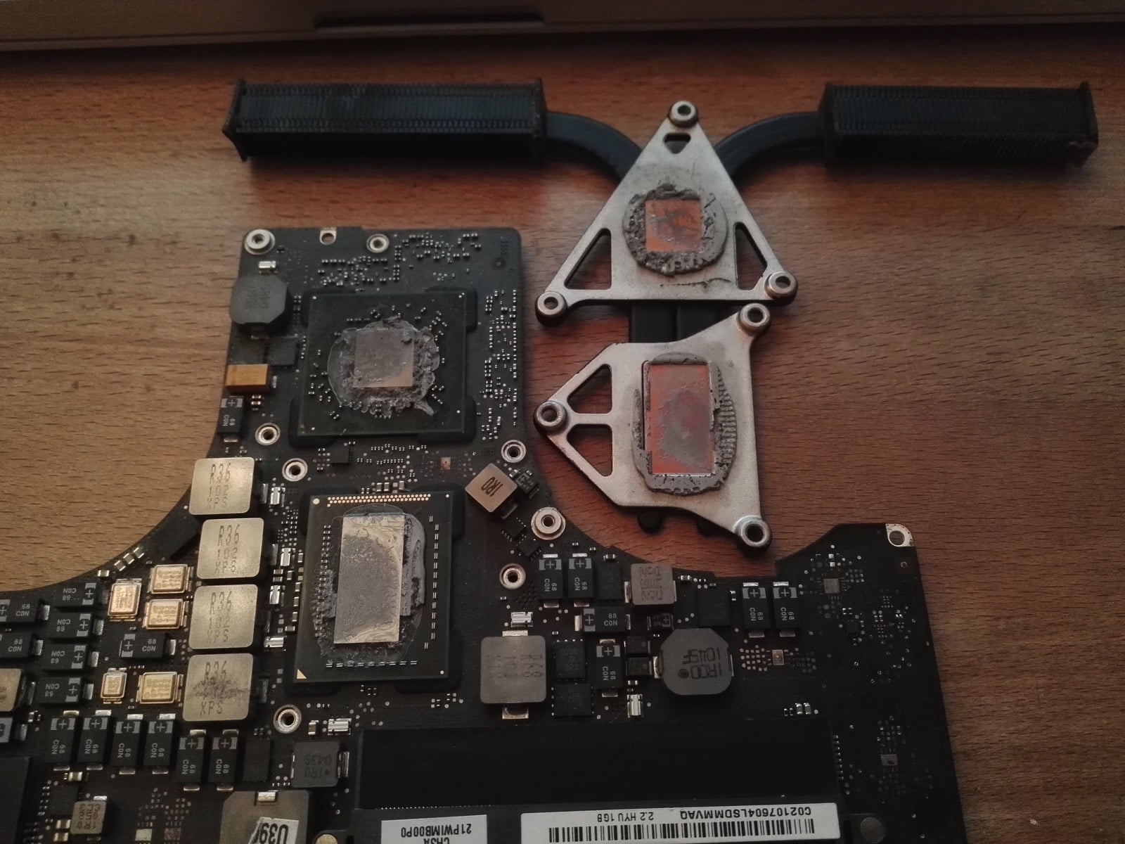 MacBook Pro dried out thermal paste