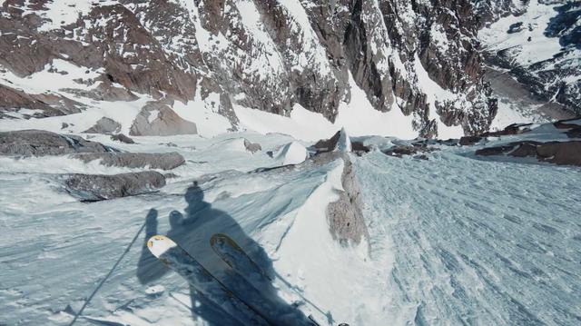 Extreme skier on the Mont Blanc peak POV