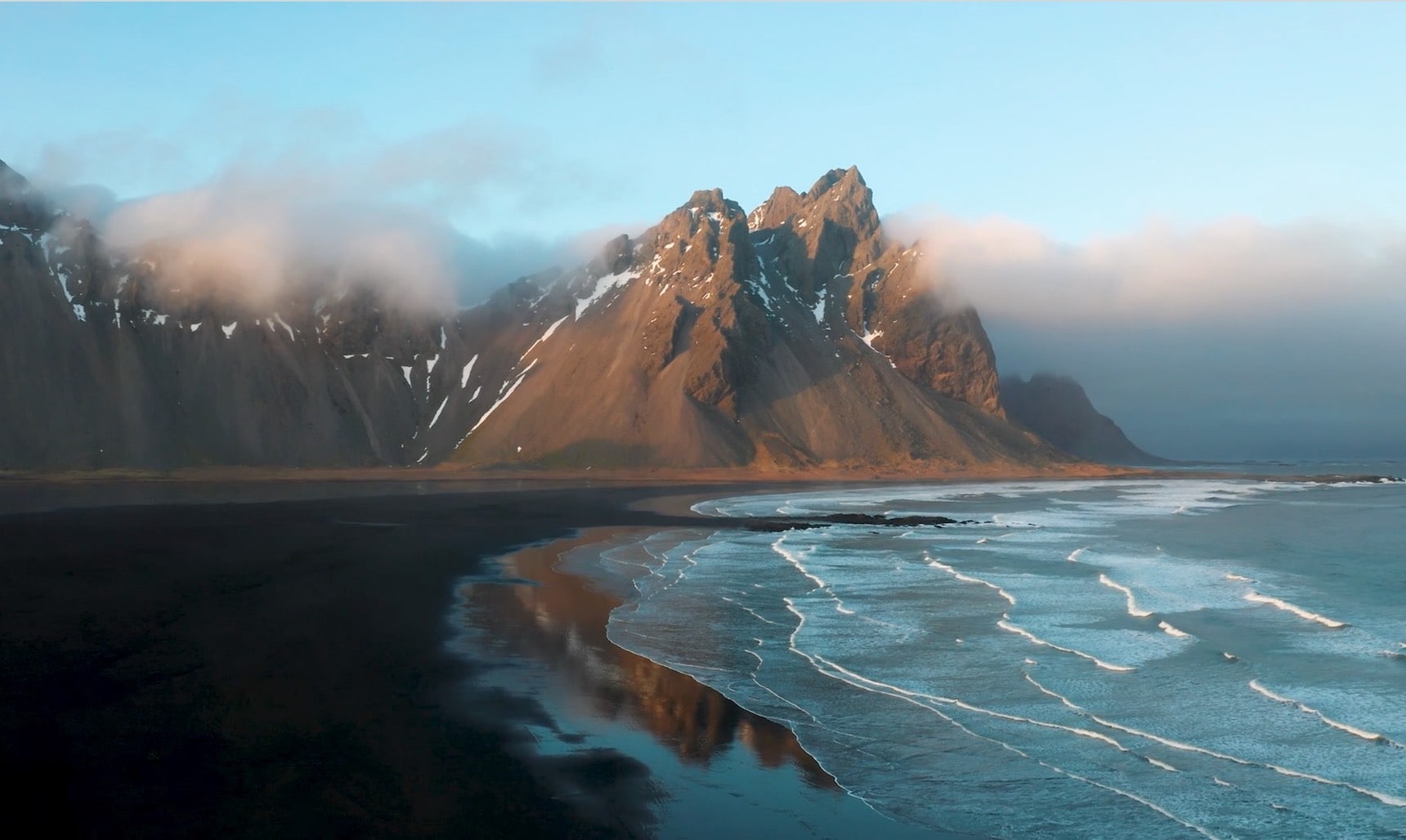 The seashore of Iceland